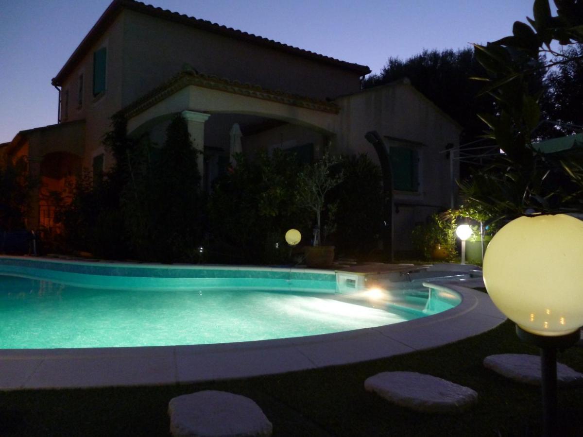 Bed and Breakfast Chez Patrick Roujan Esterno foto