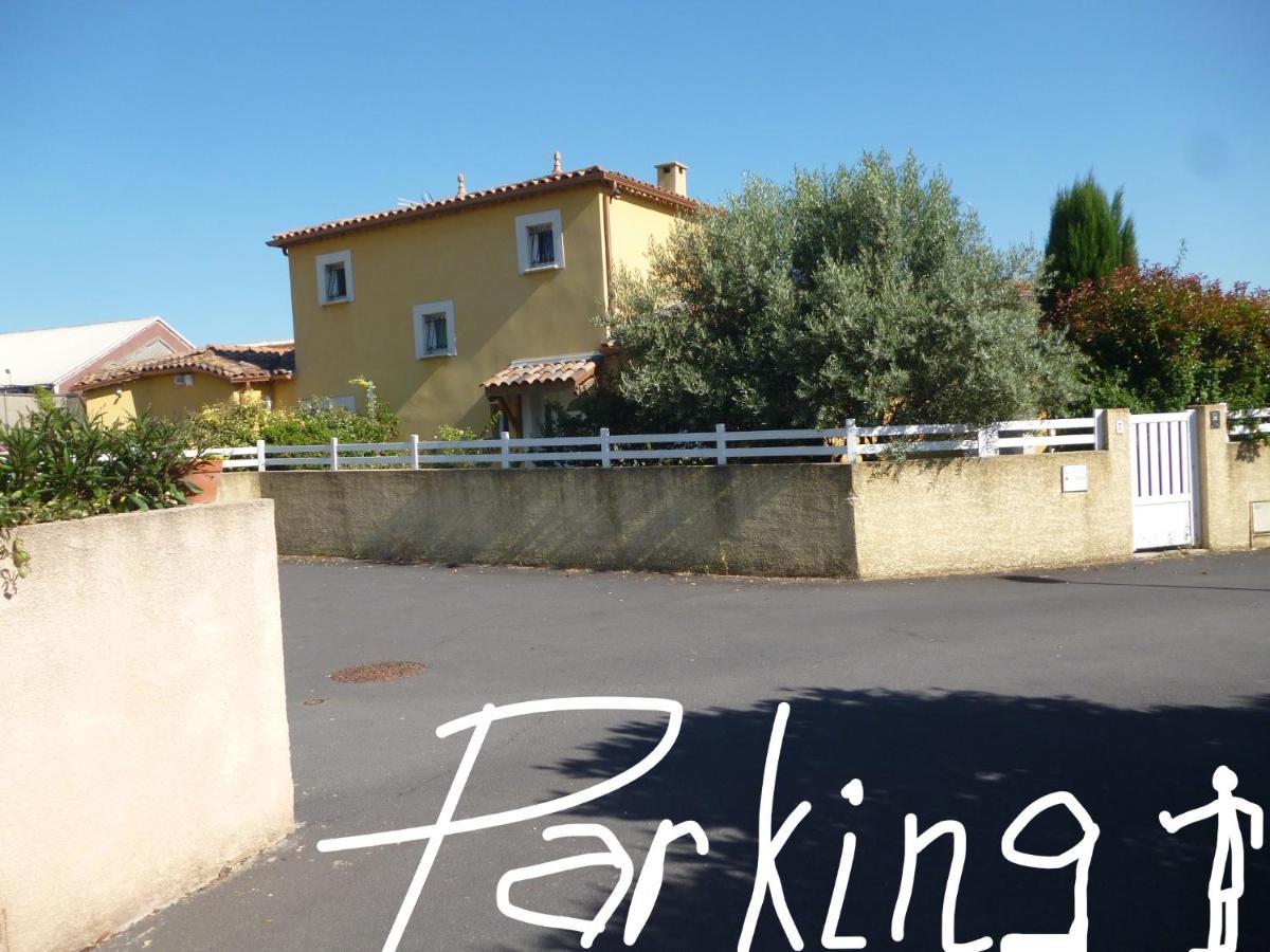 Bed and Breakfast Chez Patrick Roujan Esterno foto