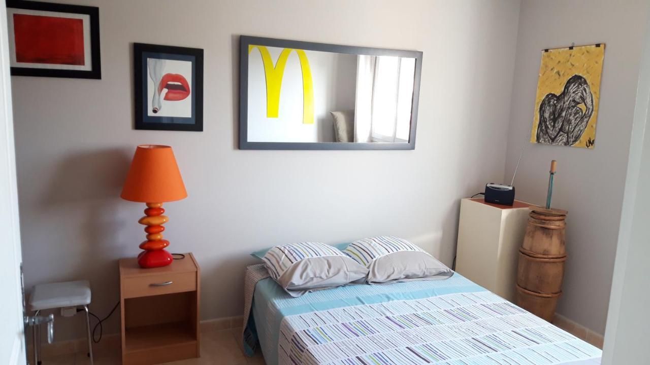 Bed and Breakfast Chez Patrick Roujan Esterno foto
